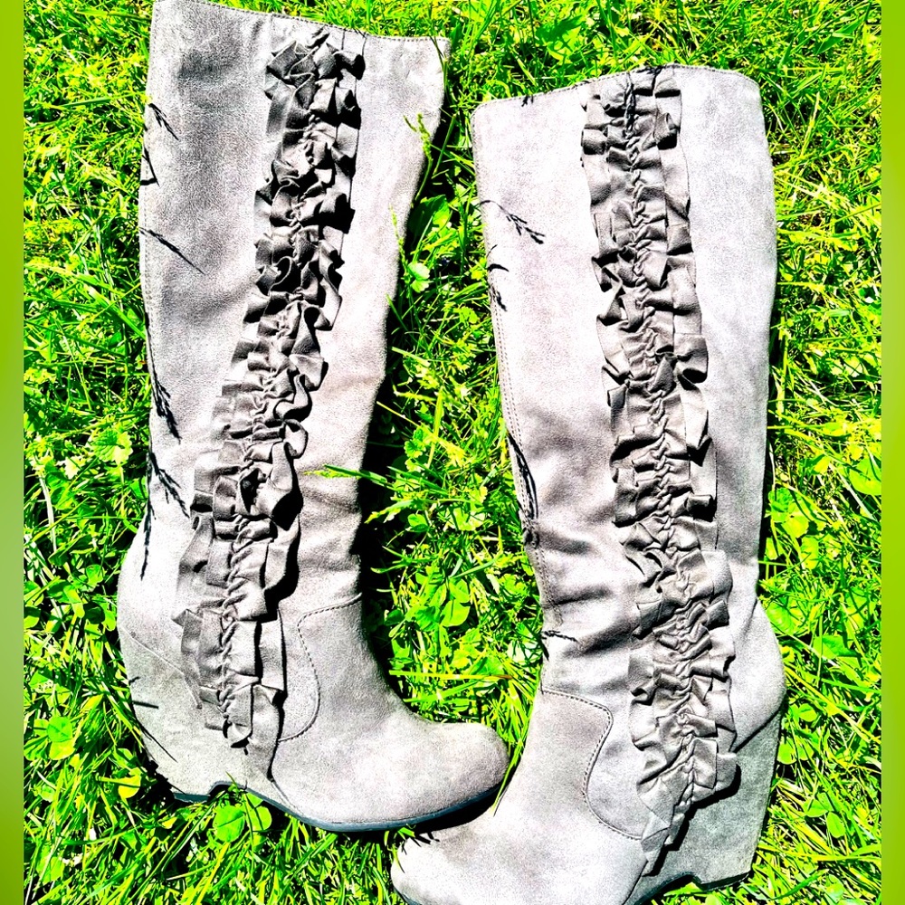 ELLE RIVA GREY WEDGES.. knee high boots beautiful pattern adorns the sides Size7